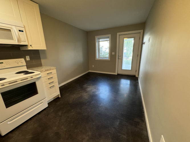Lower For Rent 102 - 4619 49 Street, Sylvan Lake, 2 Bedroom, 1 Bathroom
