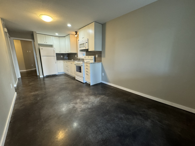 Lower For Rent 102 - 4619 49 Street, Sylvan Lake, 2 Bedroom, 1 Bathroom