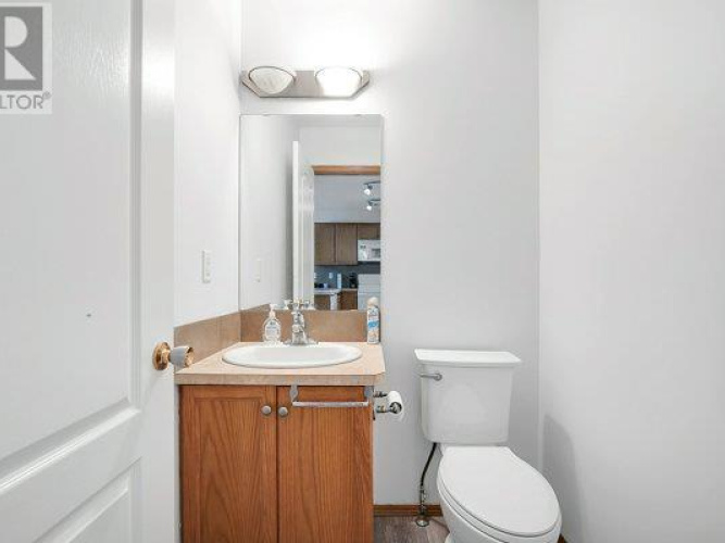 Townhouse For Rent 1 Lark Close, Sylvan Lake, 3 Bedroom, 2.5 Bathroom