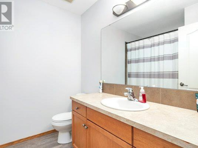 Townhouse For Rent 1 Lark Close, Sylvan Lake, 3 Bedroom, 2.5 Bathroom