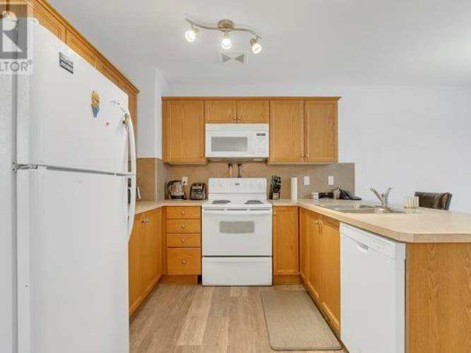 Townhouse For Rent 1 Lark Close, Sylvan Lake, 3 Bedroom, 2.5 Bathroom