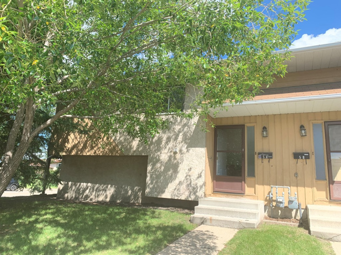 Fourplex For Rent 5A Oliver Street, Red Deer, 2 Bedroom, 1.5 Bathroom