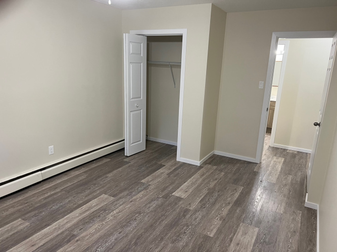Apartment For Rent 206, 5301 46 Ave, Red Deer, 1 Bedroom, 1 Bathroom