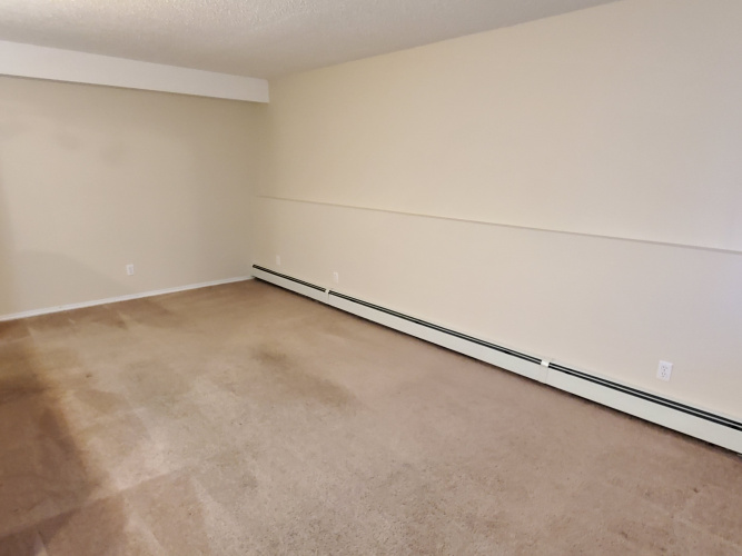 Apartment For Rent 107 - 5920 60A Street, Red Deer, 3 Bedrooms, 1 Bathroom