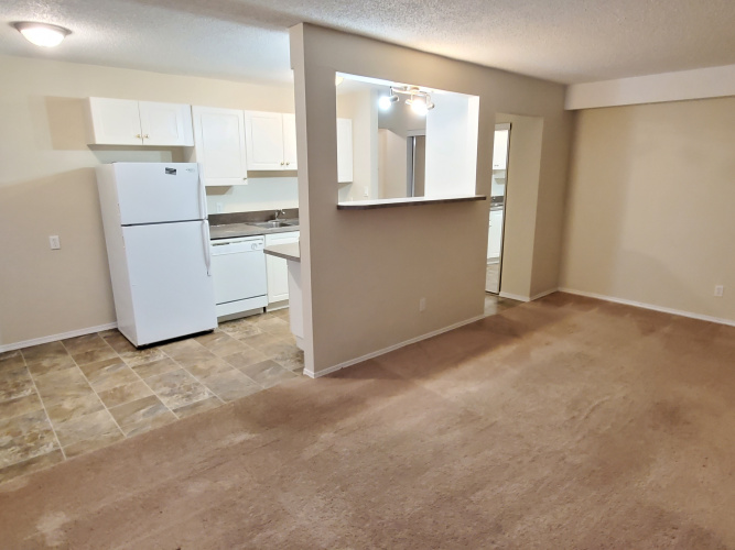 Apartment For Rent 107 - 5920 60A Street, Red Deer, 3 Bedrooms, 1 Bathroom