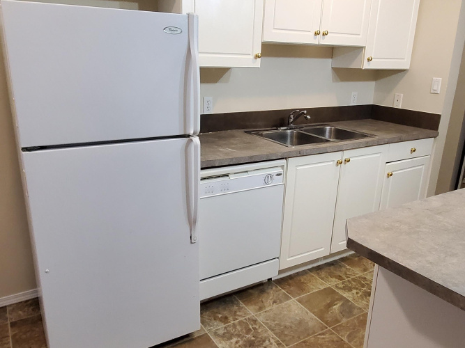 Apartment For Rent 107 - 5920 60A Street, Red Deer, 3 Bedrooms, 1 Bathroom