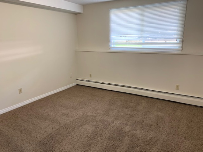 Apartment For Rent 105 - 4746 55 St, Red Deer, 0, 1 Bathroom