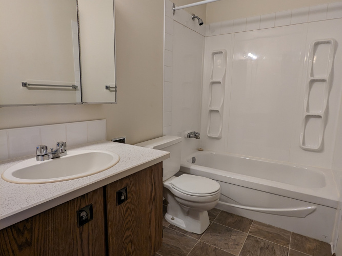 Apartment For Rent 405 - 5110 38 Street, Red Deer, 0, 1 Bathroom