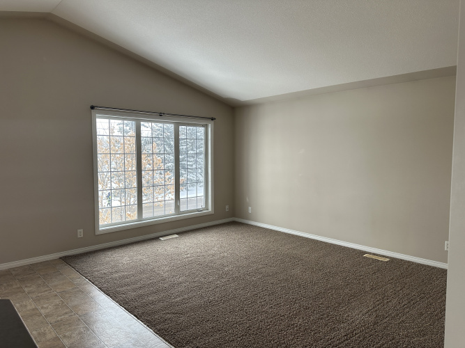 Apartment For Rent 201, 6547 59 Ave, Red Deer, 2 Bedrooms, 1 Bathroom