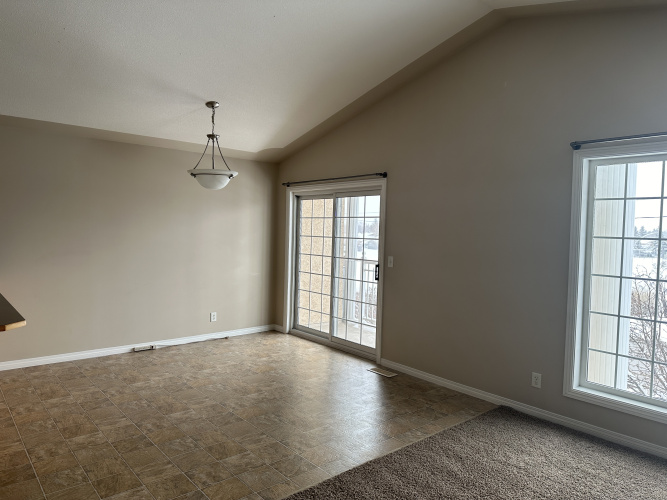 Apartment For Rent 201, 6547 59 Ave, Red Deer, 2 Bedrooms, 1 Bathroom