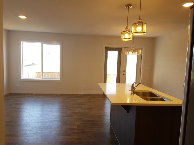 Sylvan Lake Townhouse For Rent 3 Bedrooms 2.5 Bathrooms