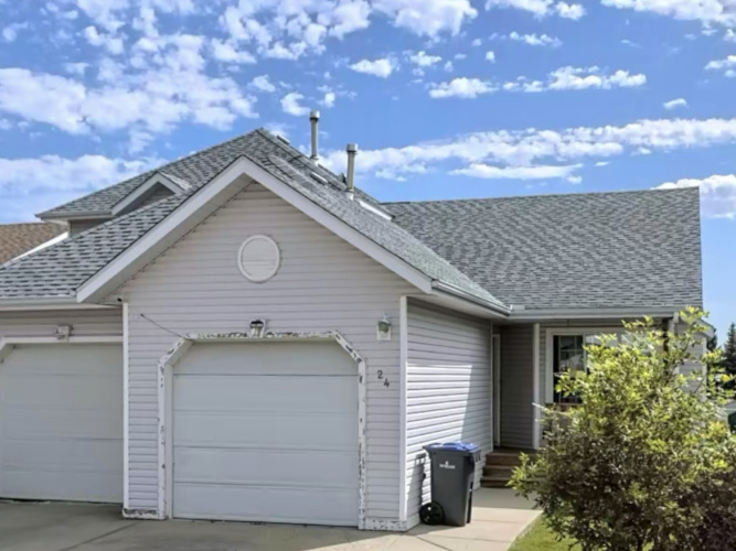 Duplex For Rent 24 Westwood Court, Sylvan Lake, 2 Bedrooms, 1 Bathroom