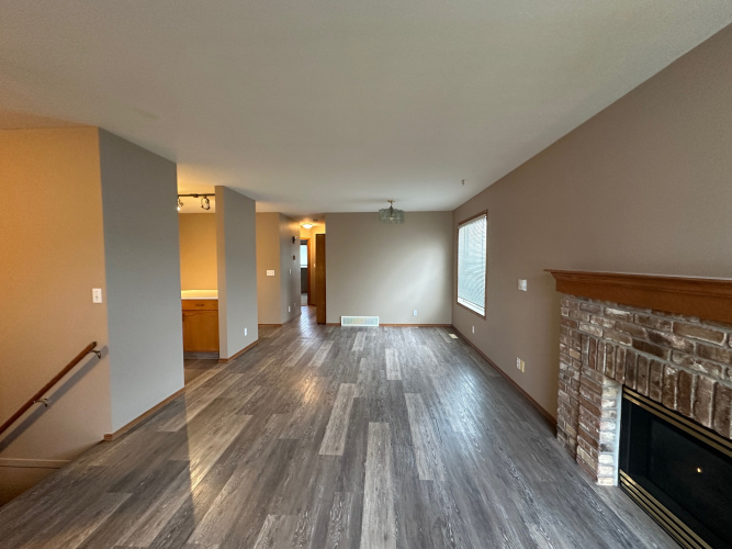 Duplex For Rent 24 Westwood Court, Sylvan Lake, 2 Bedrooms, 1 Bathroom