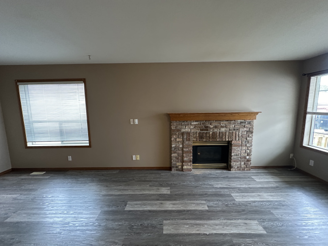 Duplex For Rent 24 Westwood Court, Sylvan Lake, 2 Bedrooms, 1 Bathroom