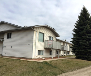 Townhouse For Rent 7 - 33 Cosgrove Crescent, Red Deer, 2 Bedroom, 1.5 Bathroom Townhouse For Rent 7 - 33 Cosgrove Crescent, Red Deer, 2 Bedroom, 1.5 Bathroom