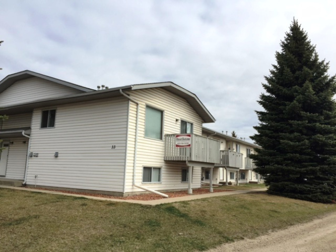 Townhouse For Rent 7 - 33 Cosgrove Crescent, Red Deer, 2 Bedroom, 1.5 Bathroom