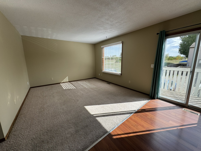 Townhouse For Rent 7 - 33 Cosgrove Crescent, Red Deer, 2 Bedroom, 1.5 Bathroom