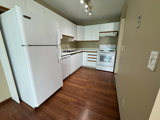 Townhouse For Rent 7 - 33 Cosgrove Crescent, Red Deer, 2 Bedroom, 1.5 Bathroom