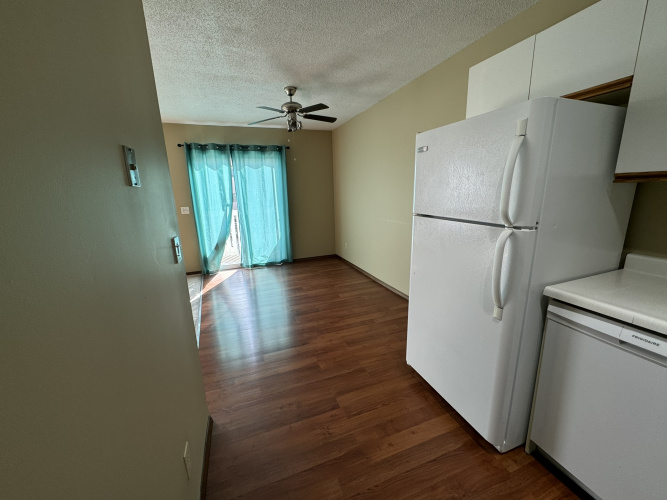 Townhouse For Rent 7 - 33 Cosgrove Crescent, Red Deer, 2 Bedroom, 1.5 Bathroom