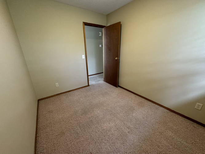 Townhouse For Rent 7 - 33 Cosgrove Crescent, Red Deer, 2 Bedroom, 1.5 Bathroom