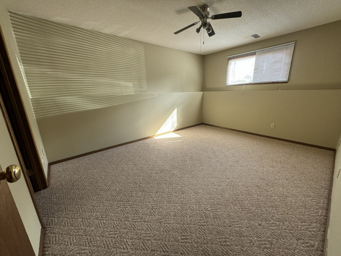 Townhouse For Rent 7 - 33 Cosgrove Crescent, Red Deer, 2 Bedroom, 1.5 Bathroom