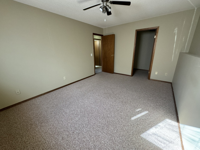 Townhouse For Rent 7 - 33 Cosgrove Crescent, Red Deer, 2 Bedroom, 1.5 Bathroom