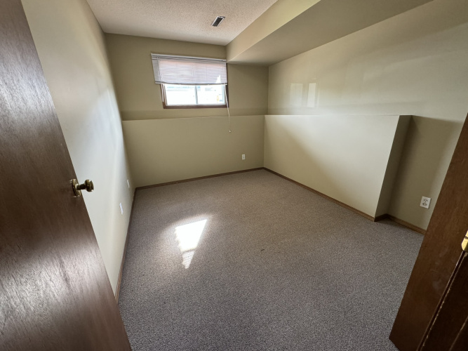 Townhouse For Rent 7 - 33 Cosgrove Crescent, Red Deer, 2 Bedroom, 1.5 Bathroom
