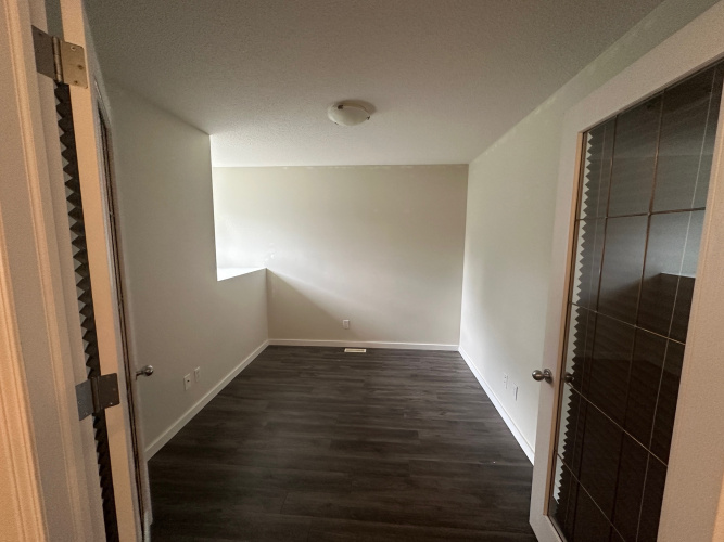 Condo For Rent 1903, 5220 50A Ave, Sylvan Lake, 1 Bedroom, 1 Bathroom