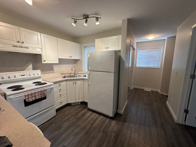 Condo For Rent 1903, 5220 50A Ave, Sylvan Lake, 1 Bedroom, 1 Bathroom