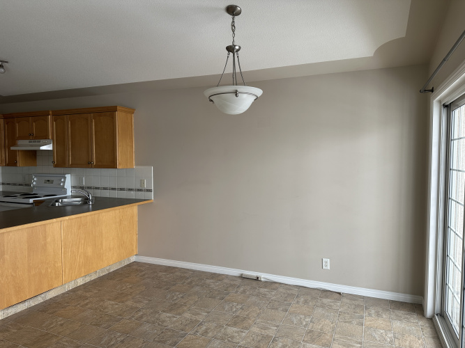 Apartment For Rent 102, 6547 59 Ave, Red Deer, 2 Bedroom, 1 Bathroom