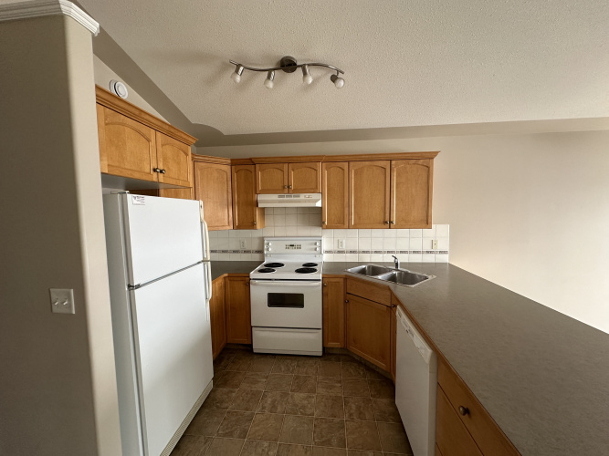 Apartment For Rent 102, 6547 59 Ave, Red Deer, 2 Bedroom, 1 Bathroom