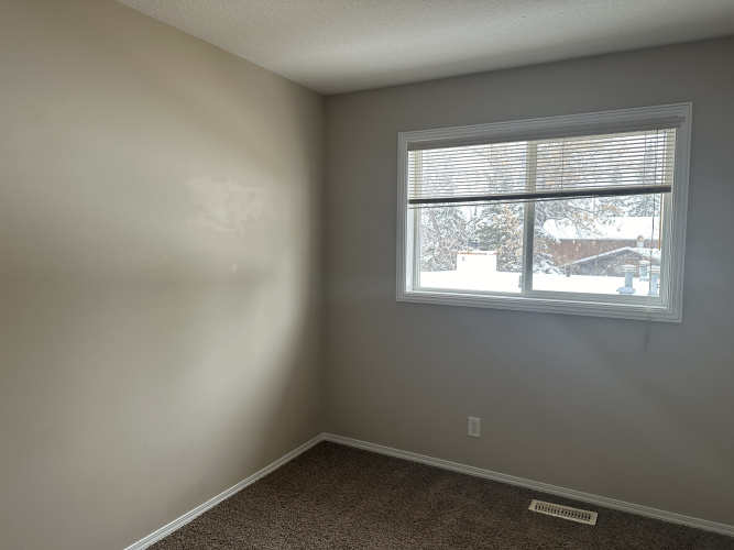 Apartment For Rent 102, 6547 59 Ave, Red Deer, 2 Bedroom, 1 Bathroom