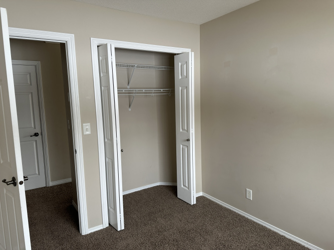 Apartment For Rent 102, 6547 59 Ave, Red Deer, 2 Bedroom, 1 Bathroom