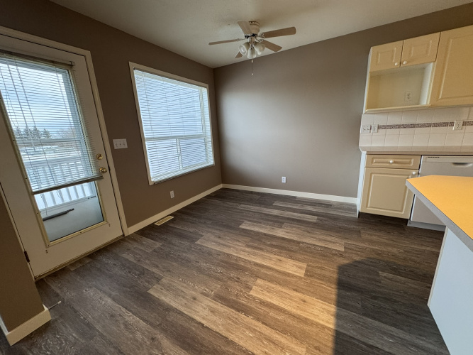 Duplex For Rent 25 Westwood Court, Sylvan Lake, 2 Bedrooms, 1.5 Bathrooms
