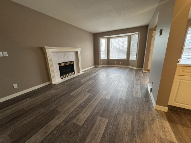 Duplex For Rent 25 Westwood Court, Sylvan Lake, 2 Bedrooms, 1.5 Bathrooms