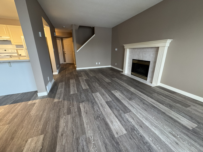 Duplex For Rent 25 Westwood Court, Sylvan Lake, 2 Bedrooms, 1.5 Bathrooms