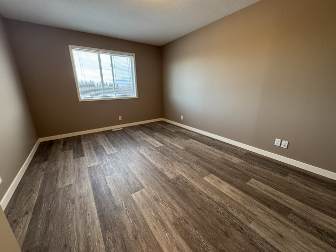 Duplex For Rent 25 Westwood Court, Sylvan Lake, 2 Bedrooms, 1.5 Bathrooms
