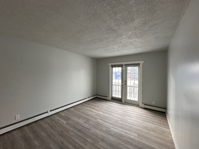 Apartment For Rent 2 - 4518 47A Ave, Sylvan Lake, 2 Bedrooms, 1 Bathroom