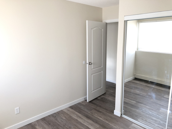 Apartment For Rent 108 - 5920 60A Street, Red Deer, 3 Bedrooms, 1 Bathroom