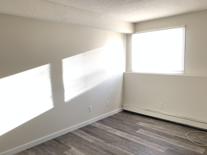 Apartment For Rent 108 - 5920 60A Street, Red Deer, 3 Bedrooms, 1 Bathroom
