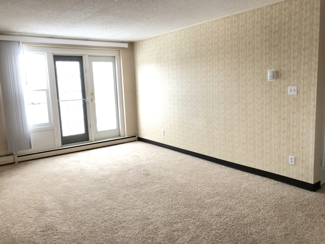 Apartment For Rent 208 - 12 Selkirk Blvd, Red Deer, 2 Bedrooms, 1 Bathroom