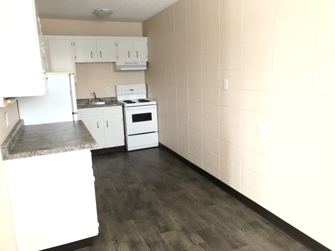 Apartment For Rent 208 - 12 Selkirk Blvd, Red Deer, 2 Bedrooms, 1 Bathroom