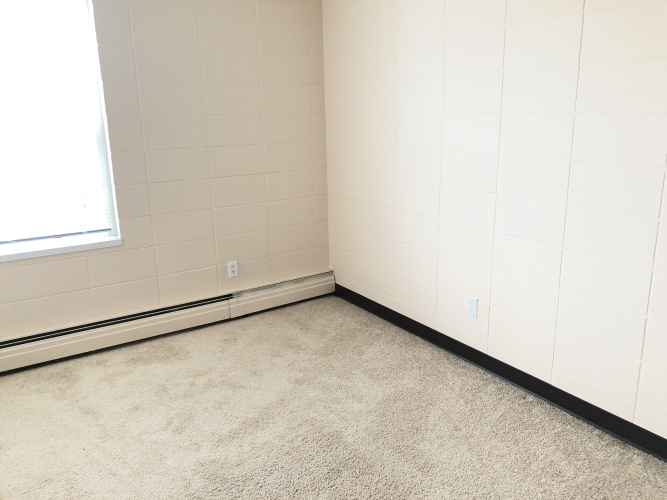 Apartment For Rent 208 - 12 Selkirk Blvd, Red Deer, 2 Bedrooms, 1 Bathroom