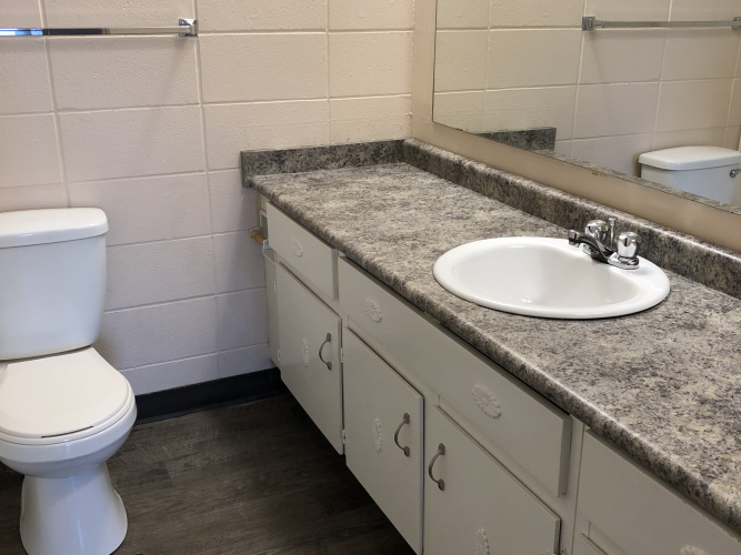 Apartment For Rent 208 - 12 Selkirk Blvd, Red Deer, 2 Bedrooms, 1 Bathroom