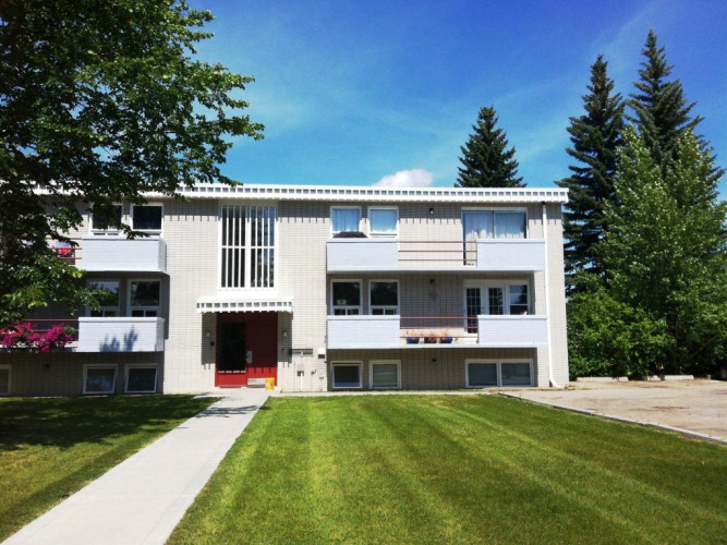 Apartment For Rent 208 - 12 Selkirk Blvd, Red Deer, 2 Bedrooms, 1 Bathroom