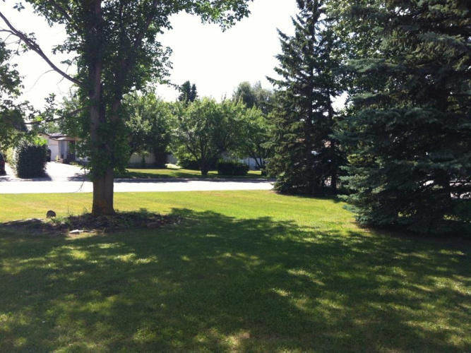 Apartment For Rent 208 - 12 Selkirk Blvd, Red Deer, 2 Bedrooms, 1 Bathroom