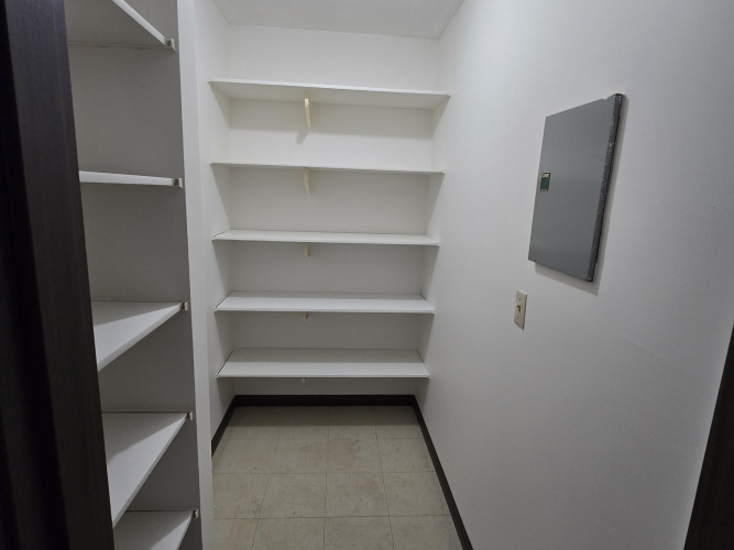 Apartment For Rent 3307/3319/3331-51 Avenue Close, Red Deer, 1 Bedroom, 1 Bathroom