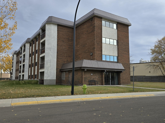 Apartment For Rent 3307/3319/3331-51 Avenue Close, Red Deer, 1 Bedroom, 1 Bathroom