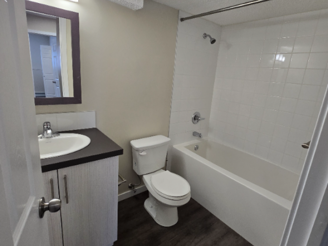 Apartment For Rent 104, 6801-59 Avenue, Red Deer, 1 Bedroom, 1 Bathroom