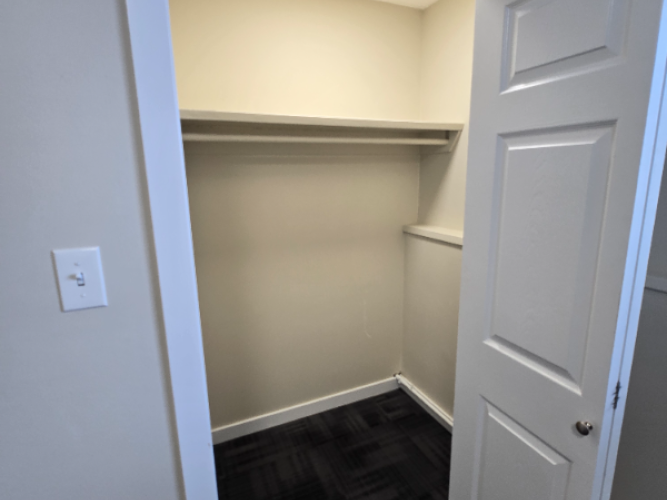 Apartment For Rent 104, 6801-59 Avenue, Red Deer, 1 Bedroom, 1 Bathroom